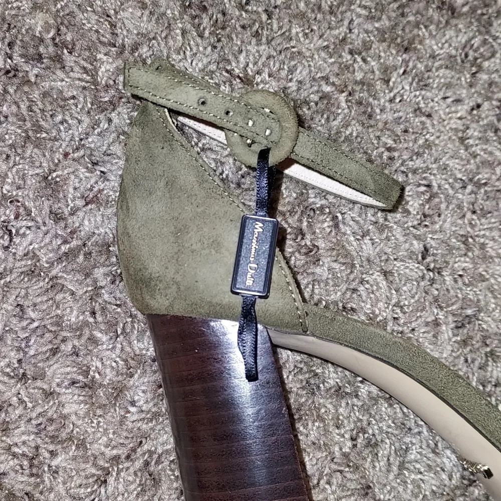 MASSIMO DUTTI NWT OLIVE LEATHER STRAPPY PLATFORMS PUMPS